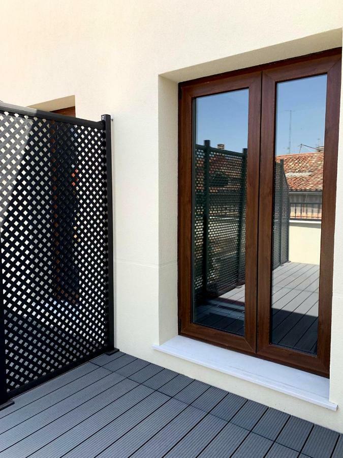 New Point Opera Aparthotel Мадрид Екстериор снимка