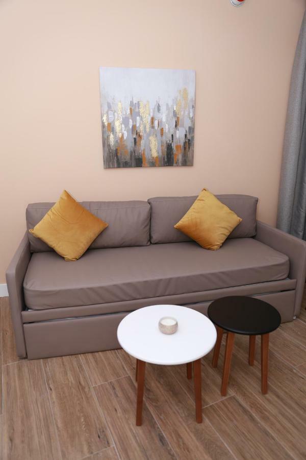 New Point Opera Aparthotel Мадрид Екстериор снимка