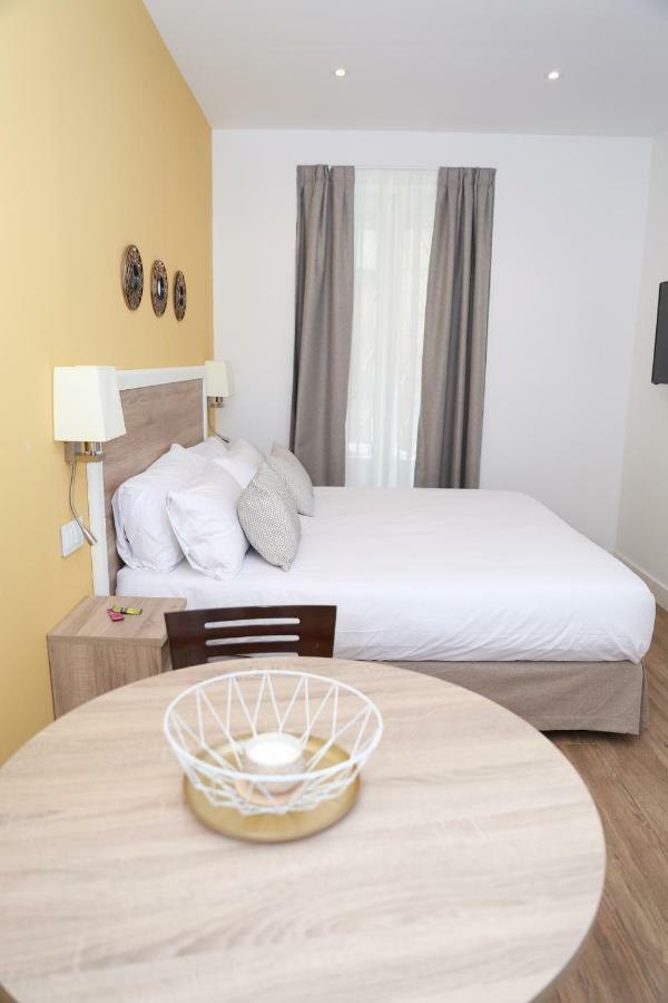 New Point Opera Aparthotel Мадрид Екстериор снимка