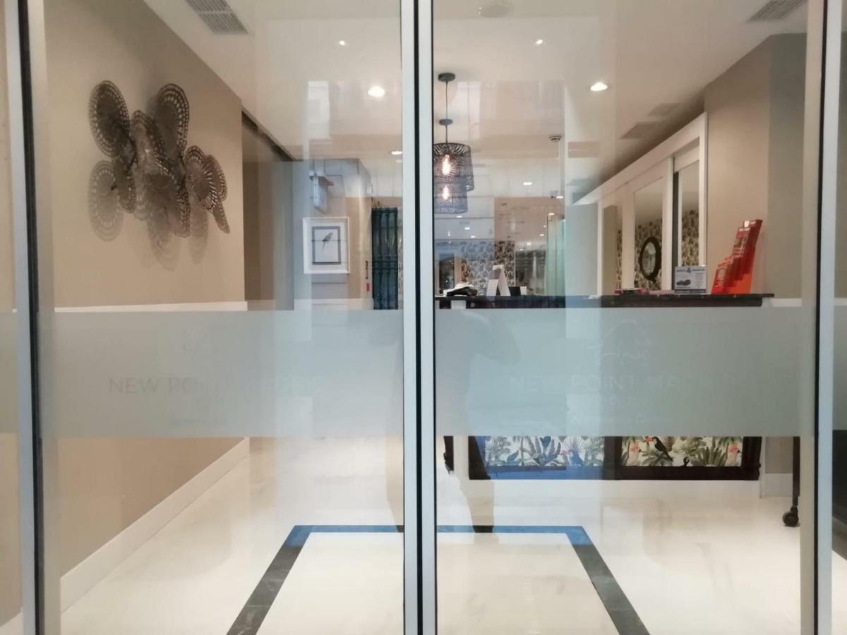 New Point Opera Aparthotel Мадрид Екстериор снимка